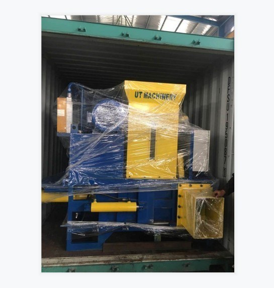 Электромотор с тягателем для сжатия постельного белья