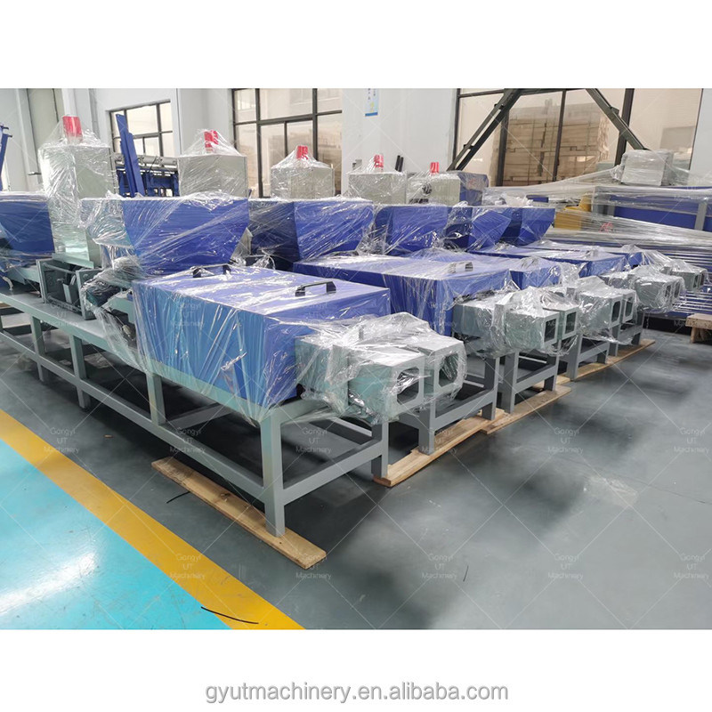 Машина для изготовления деревянных блоков длиной 75 мм с емкостью 1,5-2 м3/24 ч из пищевых напитков