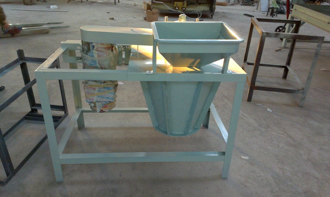 230 кг Автоматическая машина для очистки орехового ядра