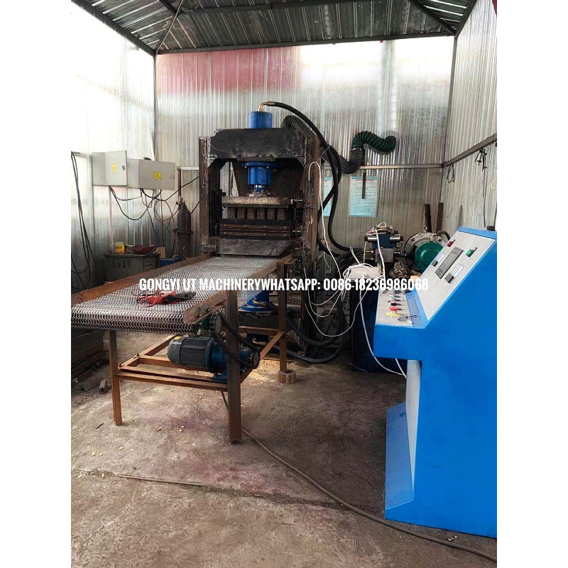 Машина для изготовления блоков из древесного порошка для требований клиентов Легкая в эксплуатации и прочная